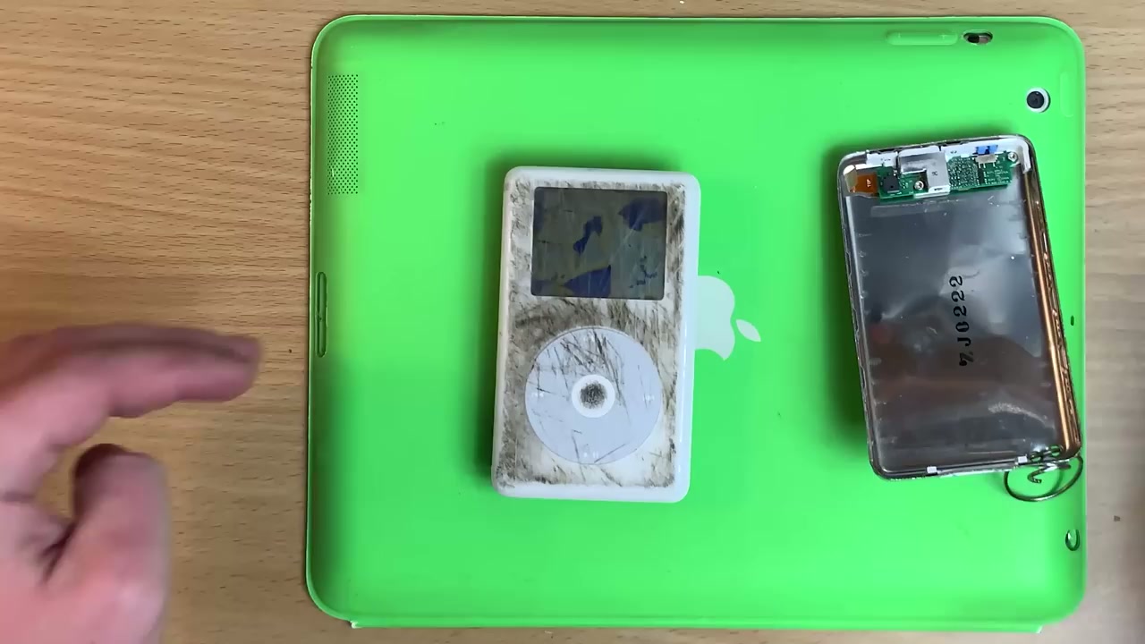 Flash vs Hard Drive. Don’t watch if you love iPods. thumbnail